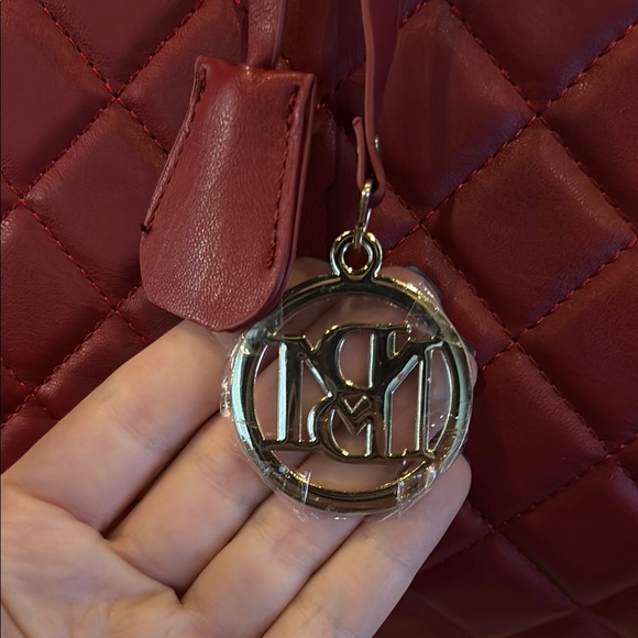 NWT Badgley Mischka Red Quilted Satchel with Gold Hardware - Picture 7 of 9
